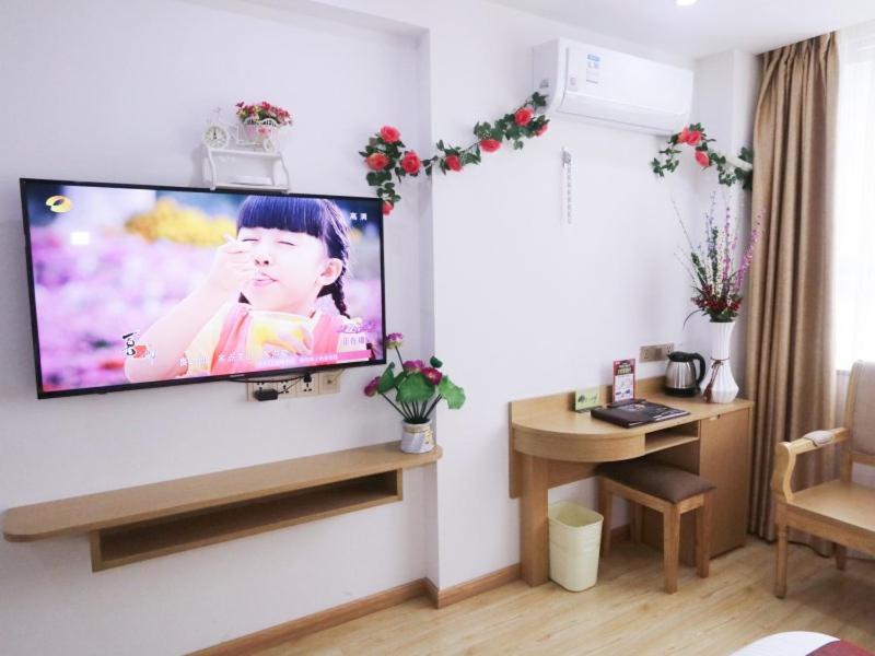 Greentree Inn Zhejiang Jiaxing West Zhongshan Road Vintage Car Building Express Hotel Exteriör bild