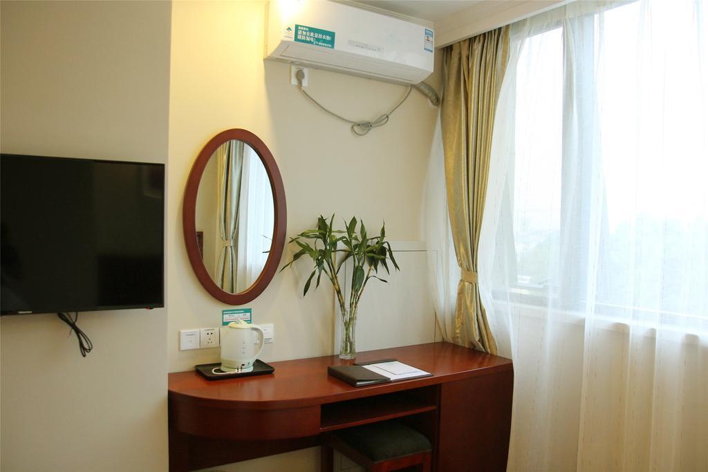 Greentree Inn Zhejiang Jiaxing West Zhongshan Road Vintage Car Building Express Hotel Exteriör bild