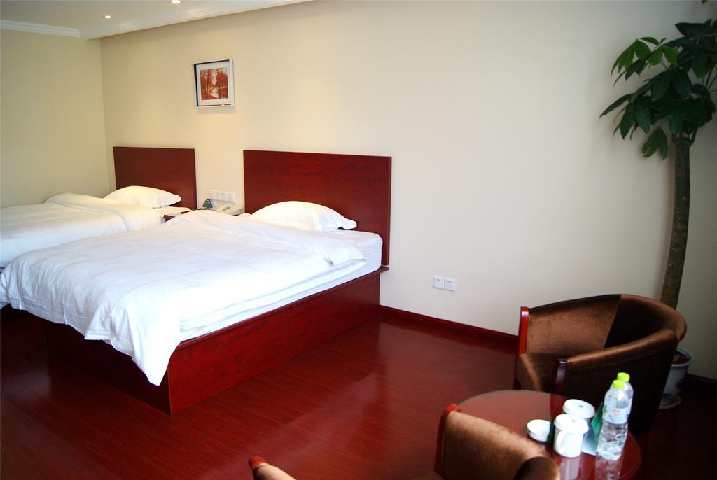 Greentree Inn Zhejiang Jiaxing West Zhongshan Road Vintage Car Building Express Hotel Exteriör bild