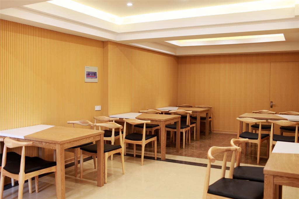 Greentree Inn Zhejiang Jiaxing West Zhongshan Road Vintage Car Building Express Hotel Exteriör bild