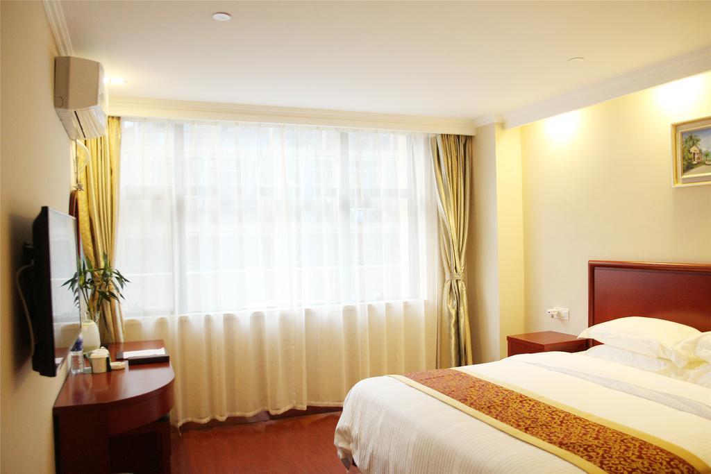 Greentree Inn Zhejiang Jiaxing West Zhongshan Road Vintage Car Building Express Hotel Exteriör bild